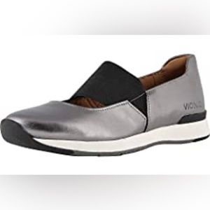 Vionic Women Flat